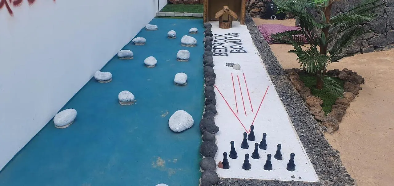 Fun Family Villa-Crazy Golf Course-Heated Pool-Cocktail Bar-Jacuzzi-Games Room-Wifi &Uk Tv Puerto del Carmen