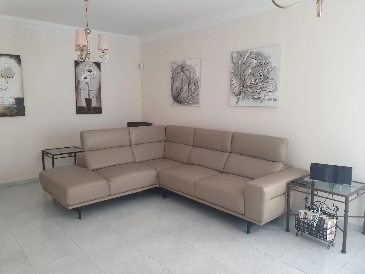 Fun Family Villa-Crazy Golf Course-Heated Pool-Cocktail Bar-Jacuzzi-Games Room-Wifi &Uk Tv Puerto del Carmen